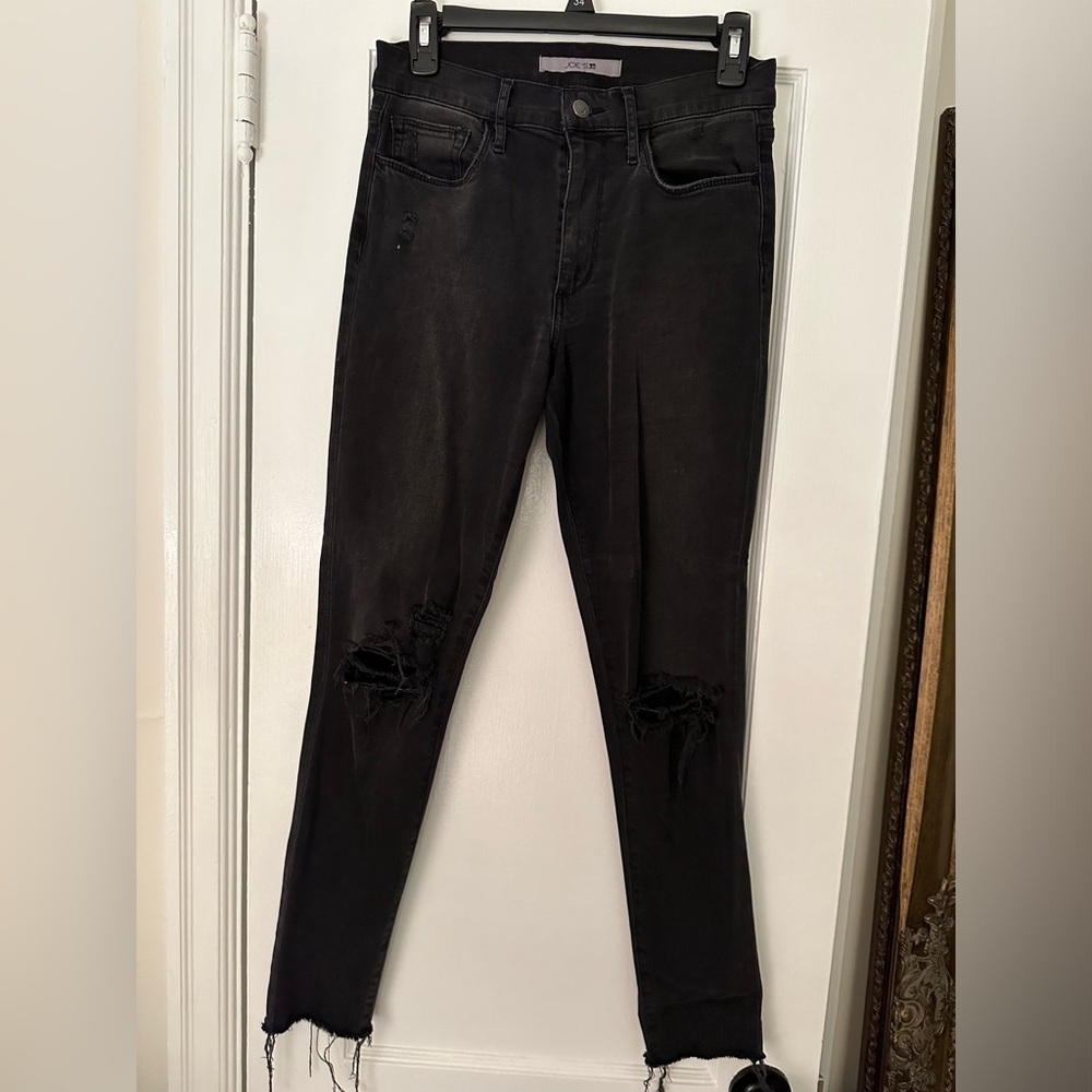 Joe’s Jeans; black/faded black; skinny jeans; raw hem; distressed; Size 27